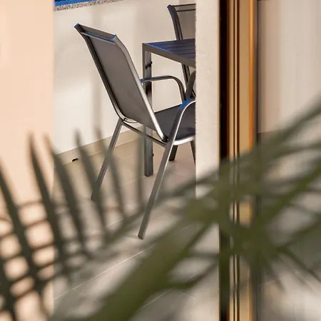 Grguric Apartment Palit