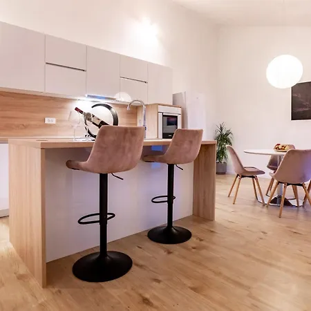 Apartament Christian *